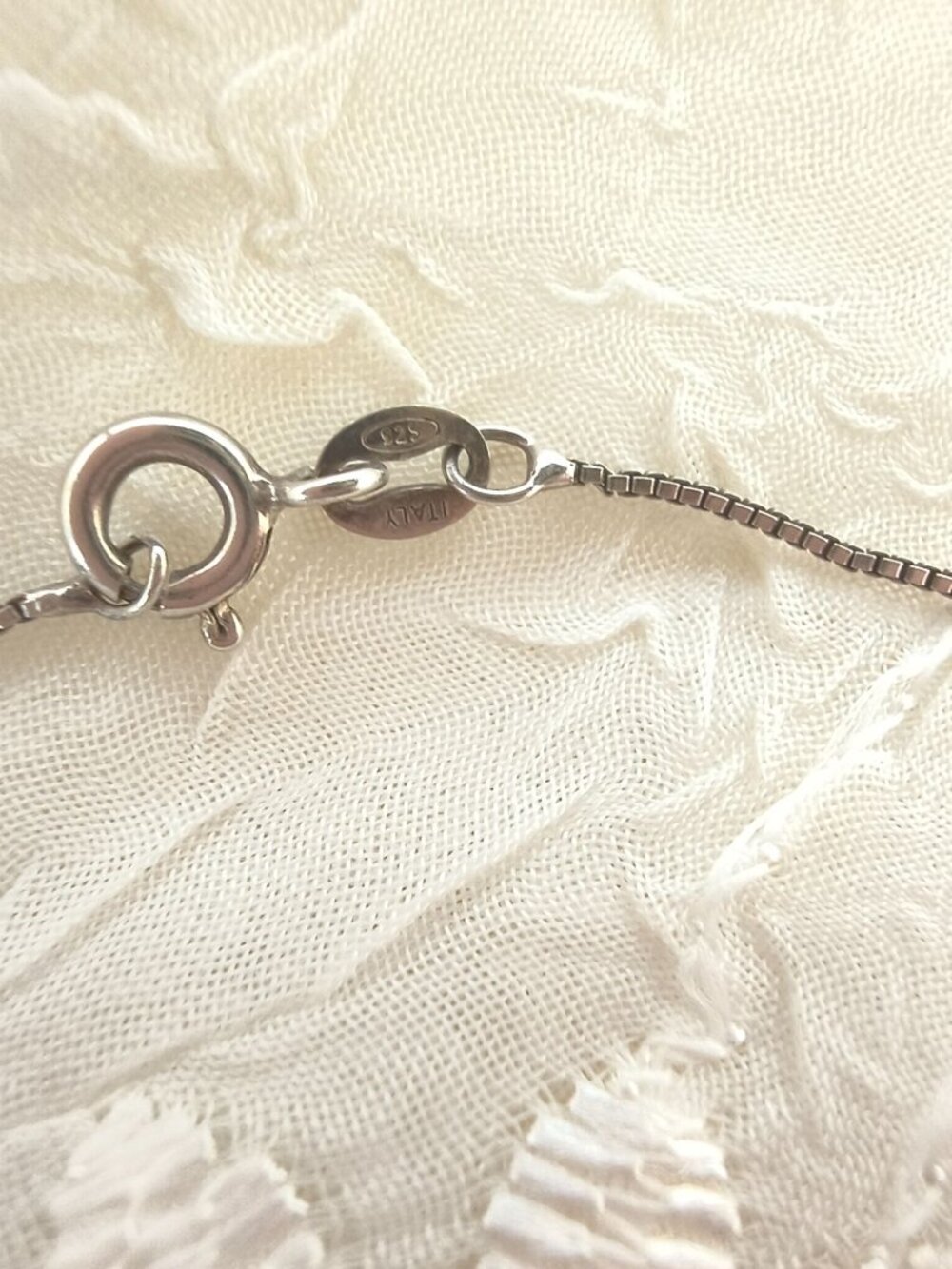 Sterling Silver Kissing Koi Pendant with Blue Cloisonné Enamel & 925 Box Chain - Picture 5 of 8